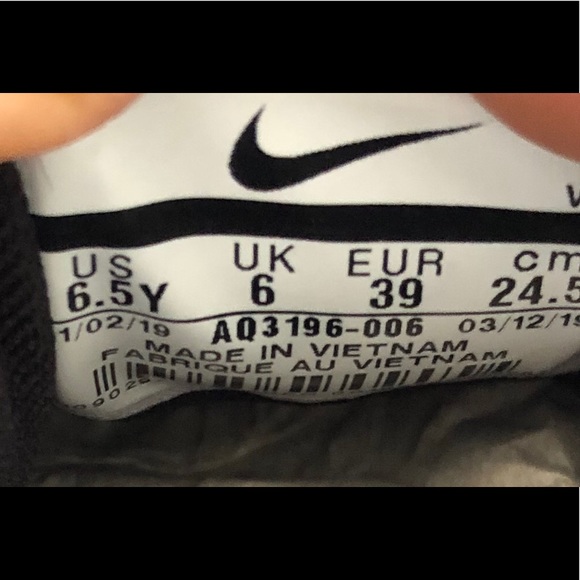 Nike Air Max 720. Brand new in Box. Triple black - Picture 13 of 15